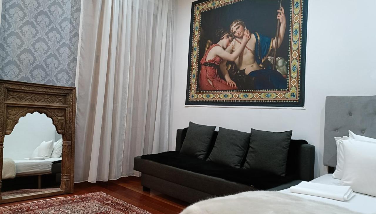 Orient Apartment Madrid Exterior photo